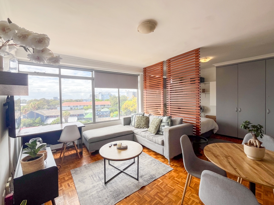 To Let 1 Bedroom Property for Rent in Green Point Western Cape